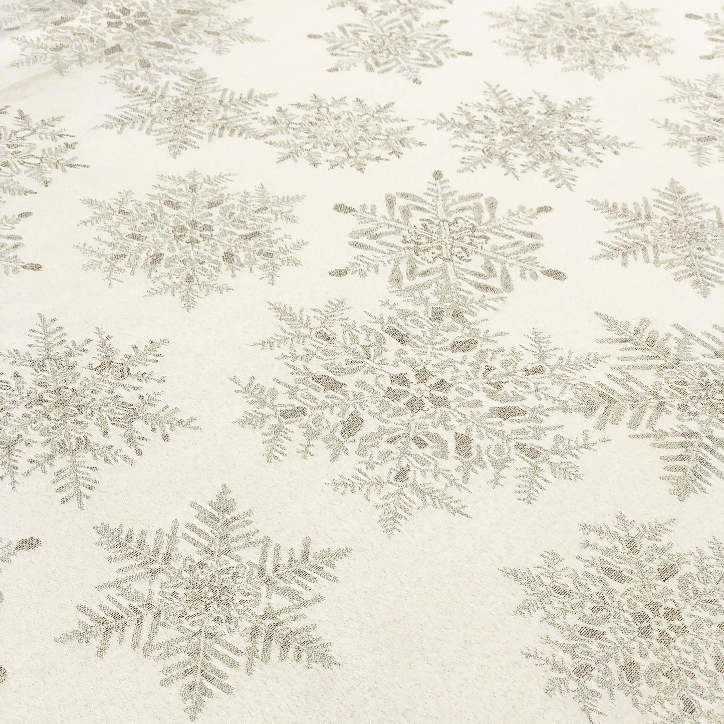 Holiday Snowflakes Metallic Thread Jacquard Woven Tablecloth